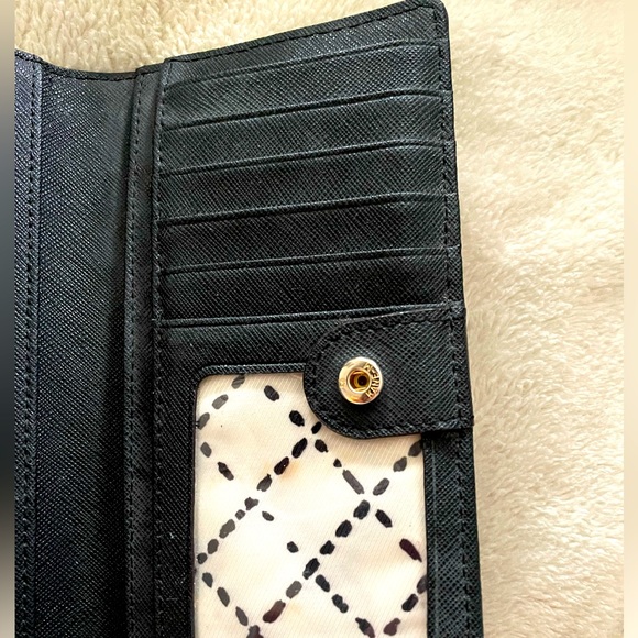 Kate Spade Wallet - Picture 7 of 9